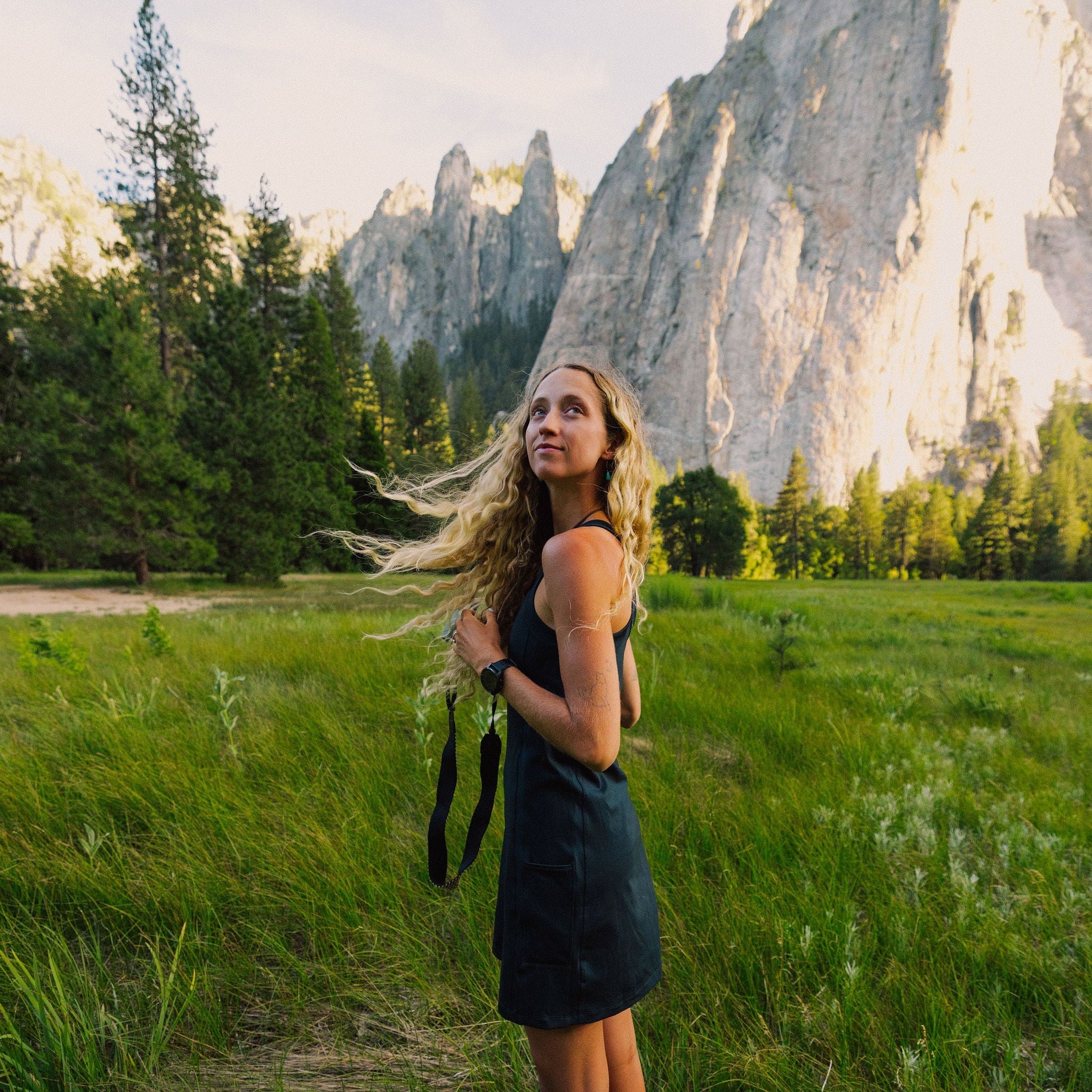 Muevo Dress Women's | Adventure-Ready Style
