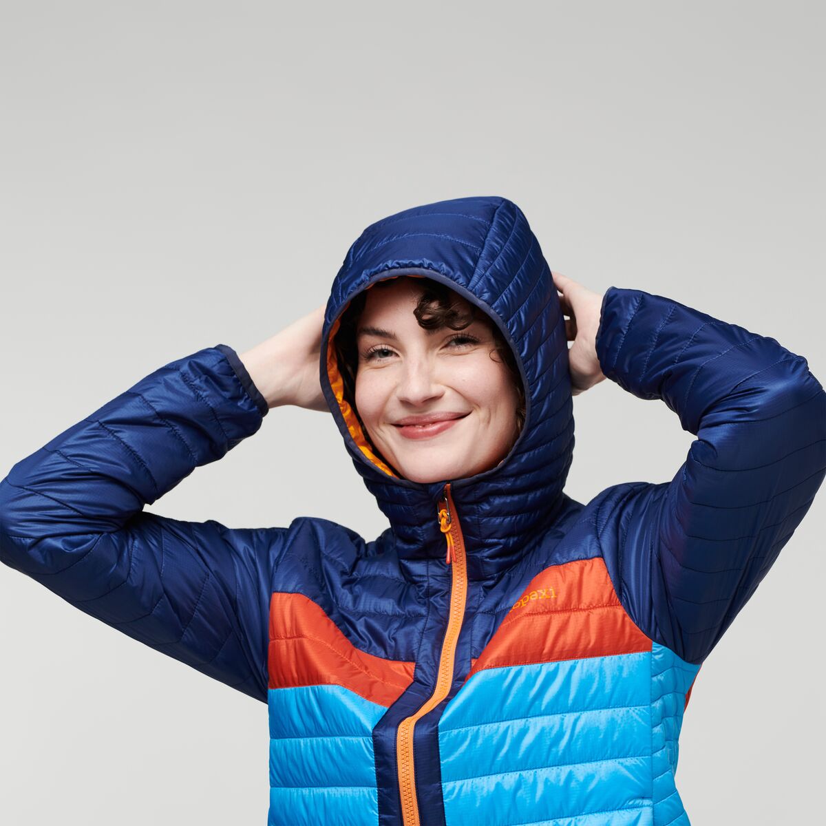 Capa Insulated Hooded Jacket Women's | Versatile Outdoor Layer