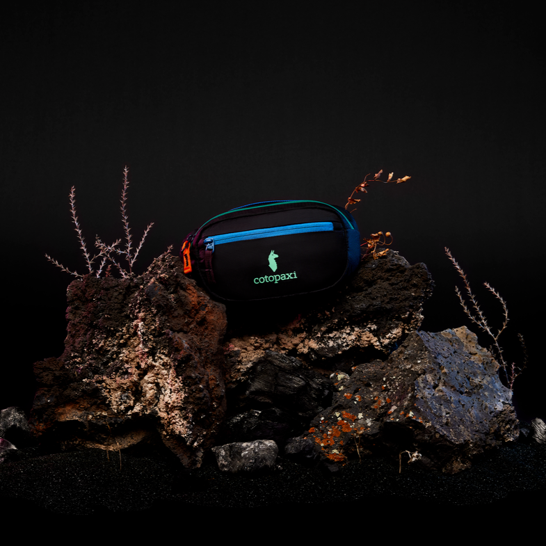 Kapai 1.5L Hip Pack Del Dia Dark | Hands-Free Adventure