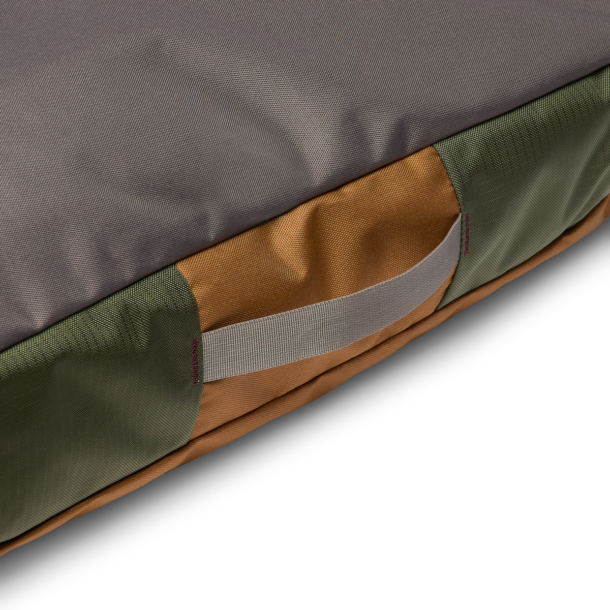 Del Dia Dog Bed | Versatile Everyday Carry