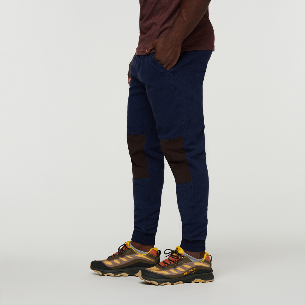 Abrazo Fleece Jogger Men's | Cozy Outdoor Layer