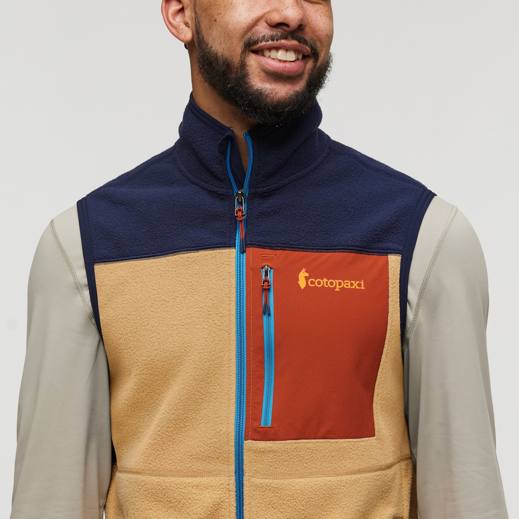 Abrazo Fleece Vest Men's | Cozy Outdoor Layer