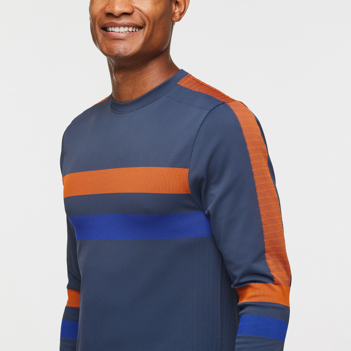 Debajo Seamless Baselayer Crew Men's | Comfortable Outdoor Top