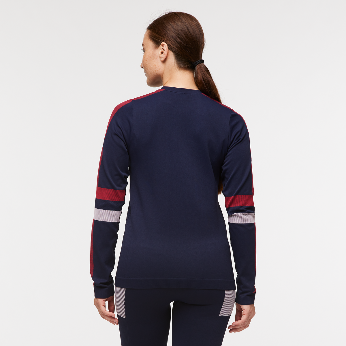 Debajo Seamless Baselayer Crew Women's | Comfortable Outdoor Top
