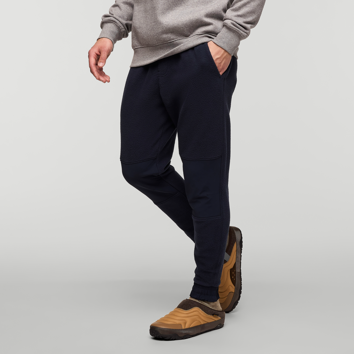 Abrazo Fleece Jogger Men's | Cozy Outdoor Layer