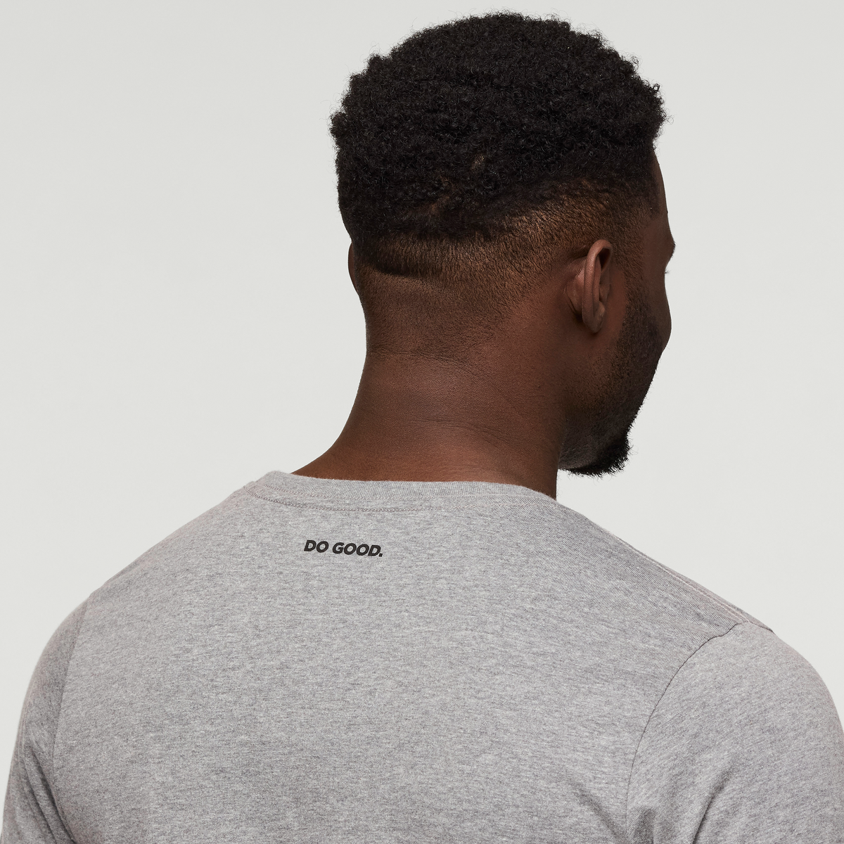 Cotopaxi Llama T-Shirt Men's | Comfortable Outdoor Top