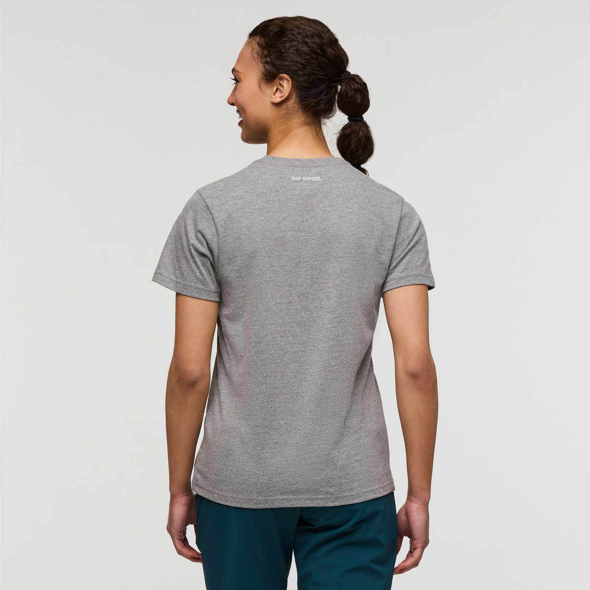 Cotopaxi Llama T-Shirt Women's | Comfortable Outdoor Top