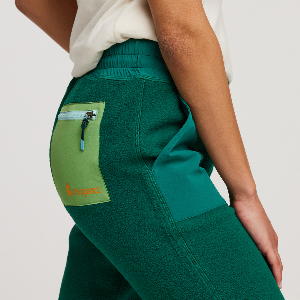 Abrazo Fleece Jogger Women's | Cozy Outdoor Layer