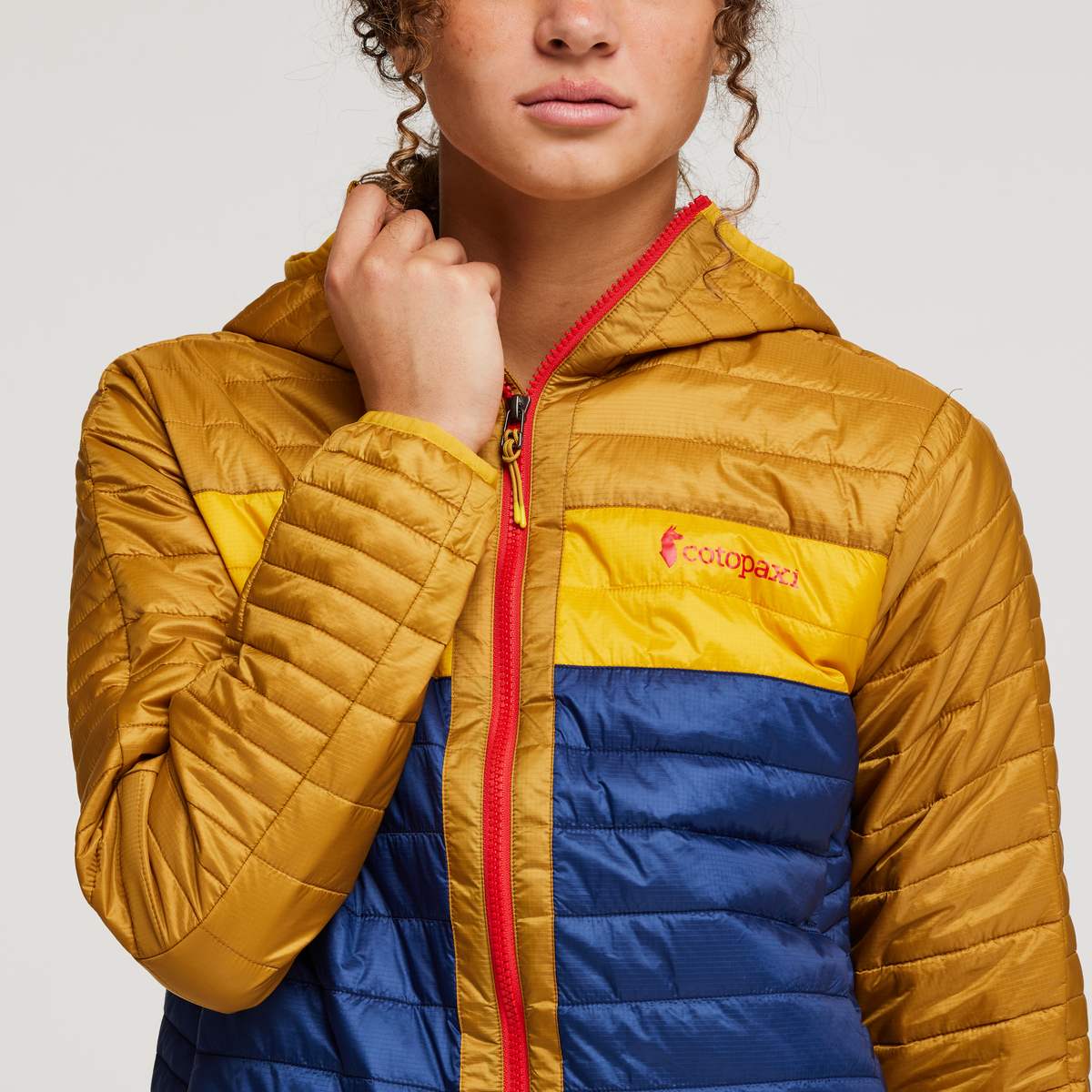 Capa Insulated Hooded Jacket Women's | Versatile Outdoor Layer