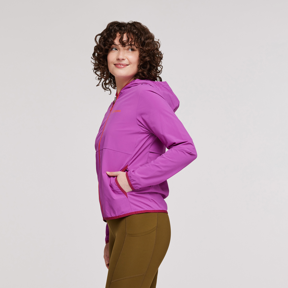Vuelta Performance Windbreaker Jacket Women's | Versatile Outdoor Layer