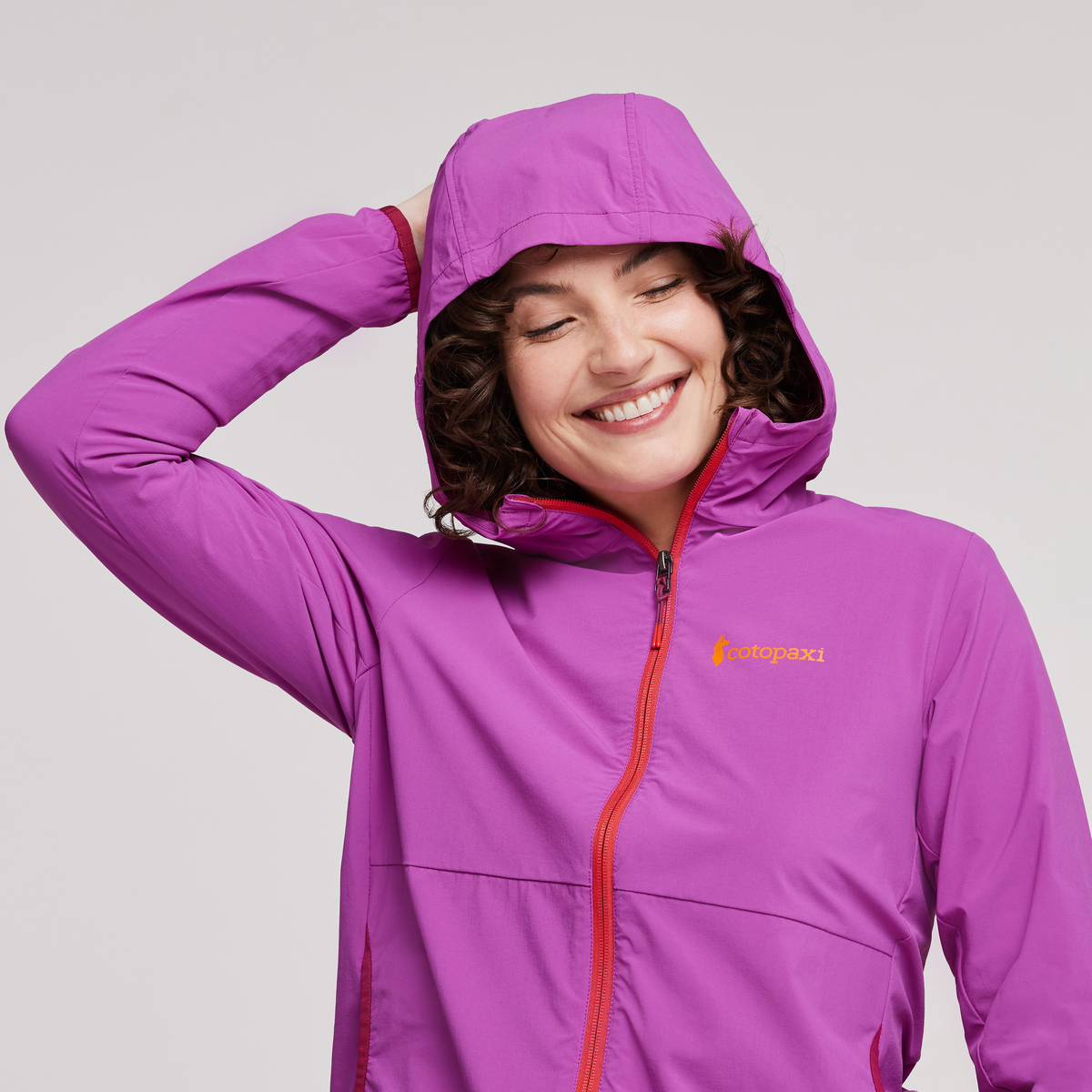 Vuelta Performance Windbreaker Jacket Women's | Versatile Outdoor Layer