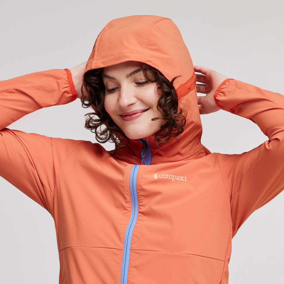 Vuelta Performance Windbreaker Jacket Women's | Versatile Outdoor Layer