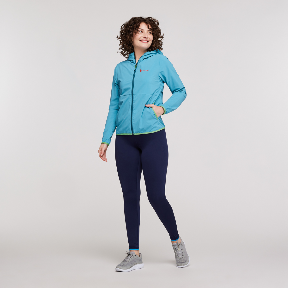 Vuelta Performance Windbreaker Jacket Women's | Versatile Outdoor Layer