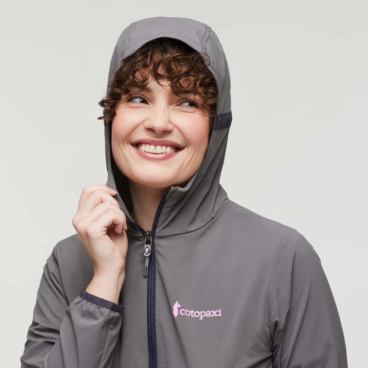 Vuelta Performance Windbreaker Jacket Women's | Versatile Outdoor Layer