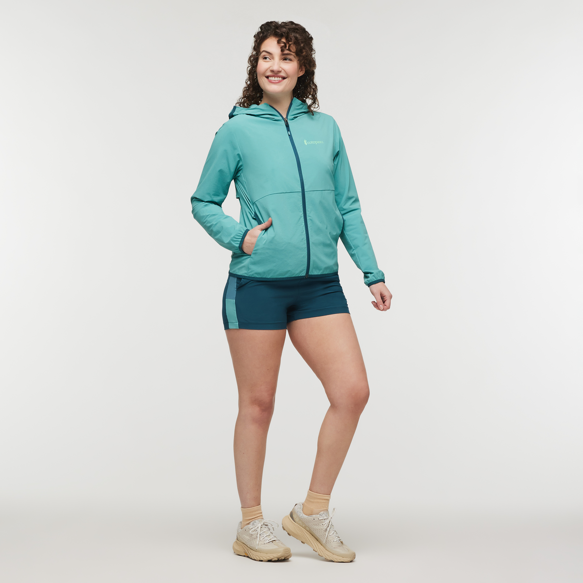 Vuelta Performance Windbreaker Jacket Women's | Versatile Outdoor Layer
