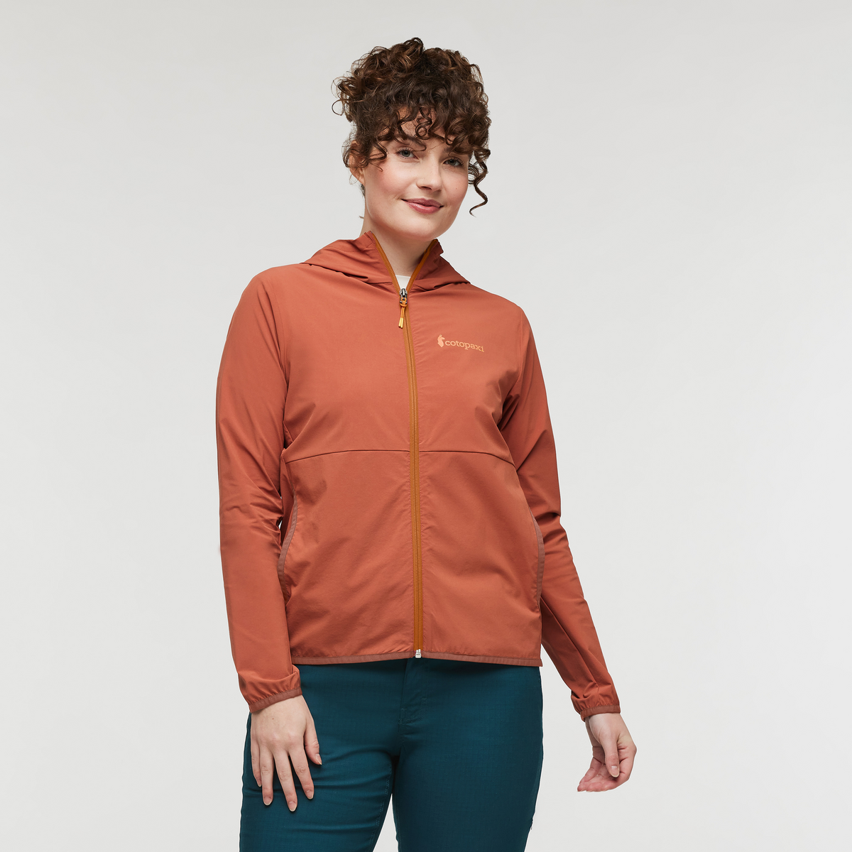Vuelta Performance Windbreaker Jacket Women's | Versatile Outdoor Layer