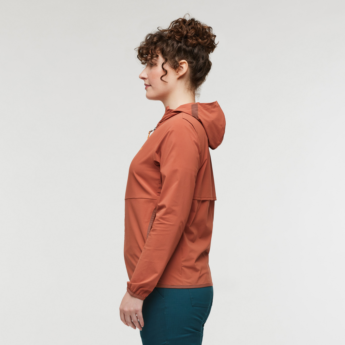 Vuelta Performance Windbreaker Jacket Women's | Versatile Outdoor Layer
