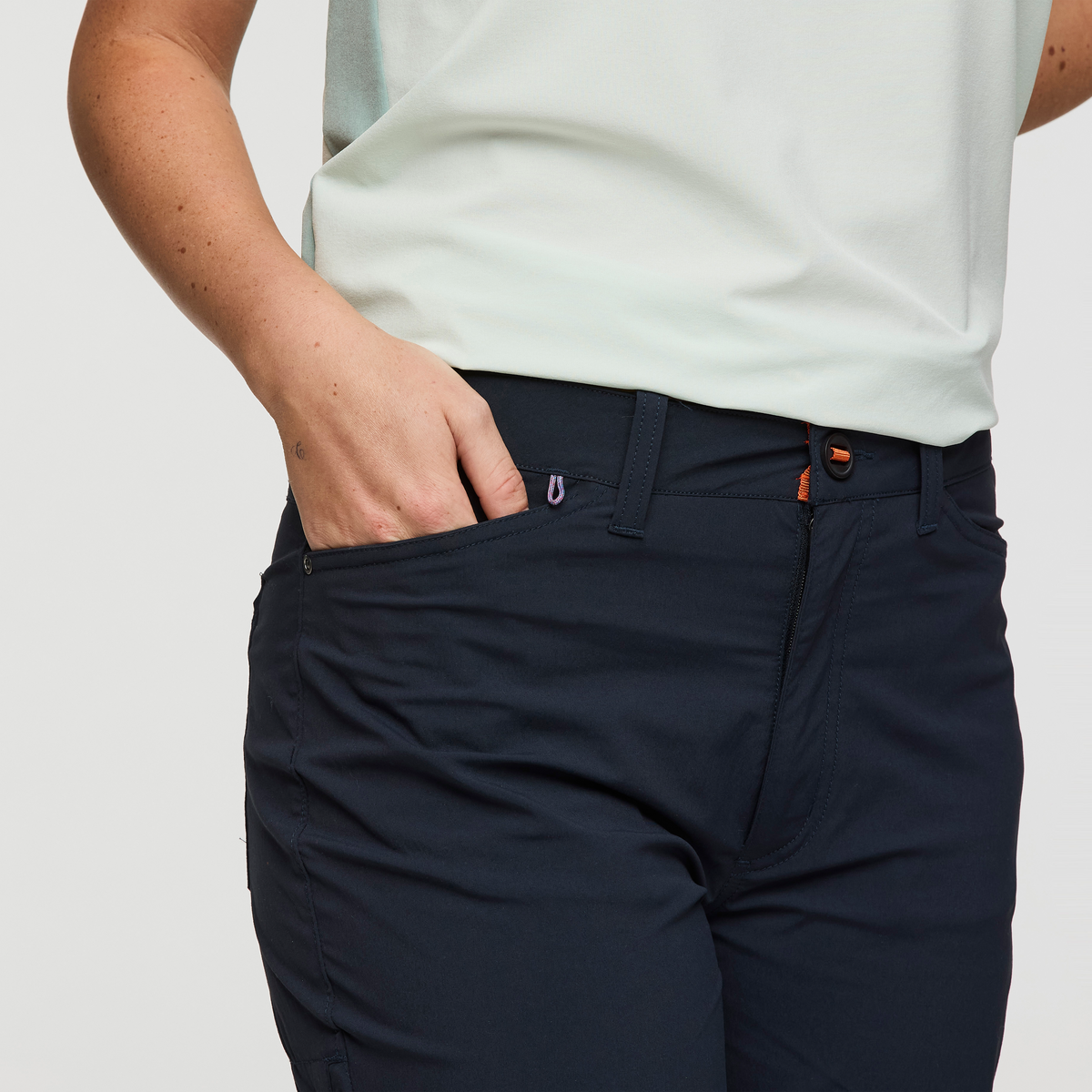 Coraje Tech Pant Women's | Versatile Outdoor Bottoms
