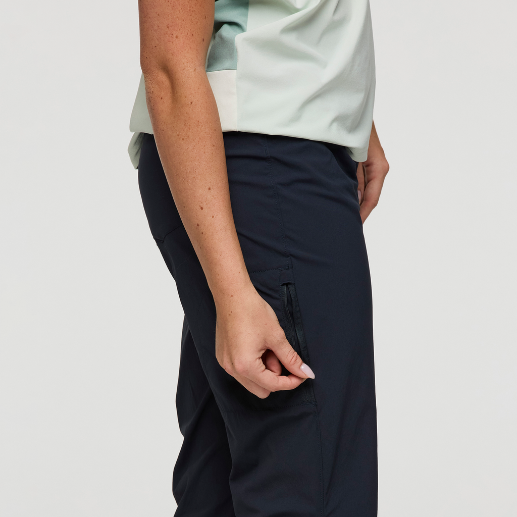 Coraje Tech Pant Women's | Versatile Outdoor Bottoms