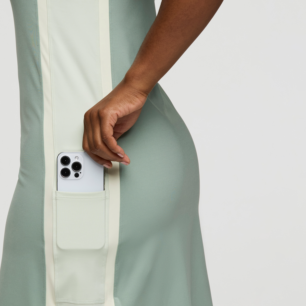 Muevo Dress Women's | Adventure-Ready Style
