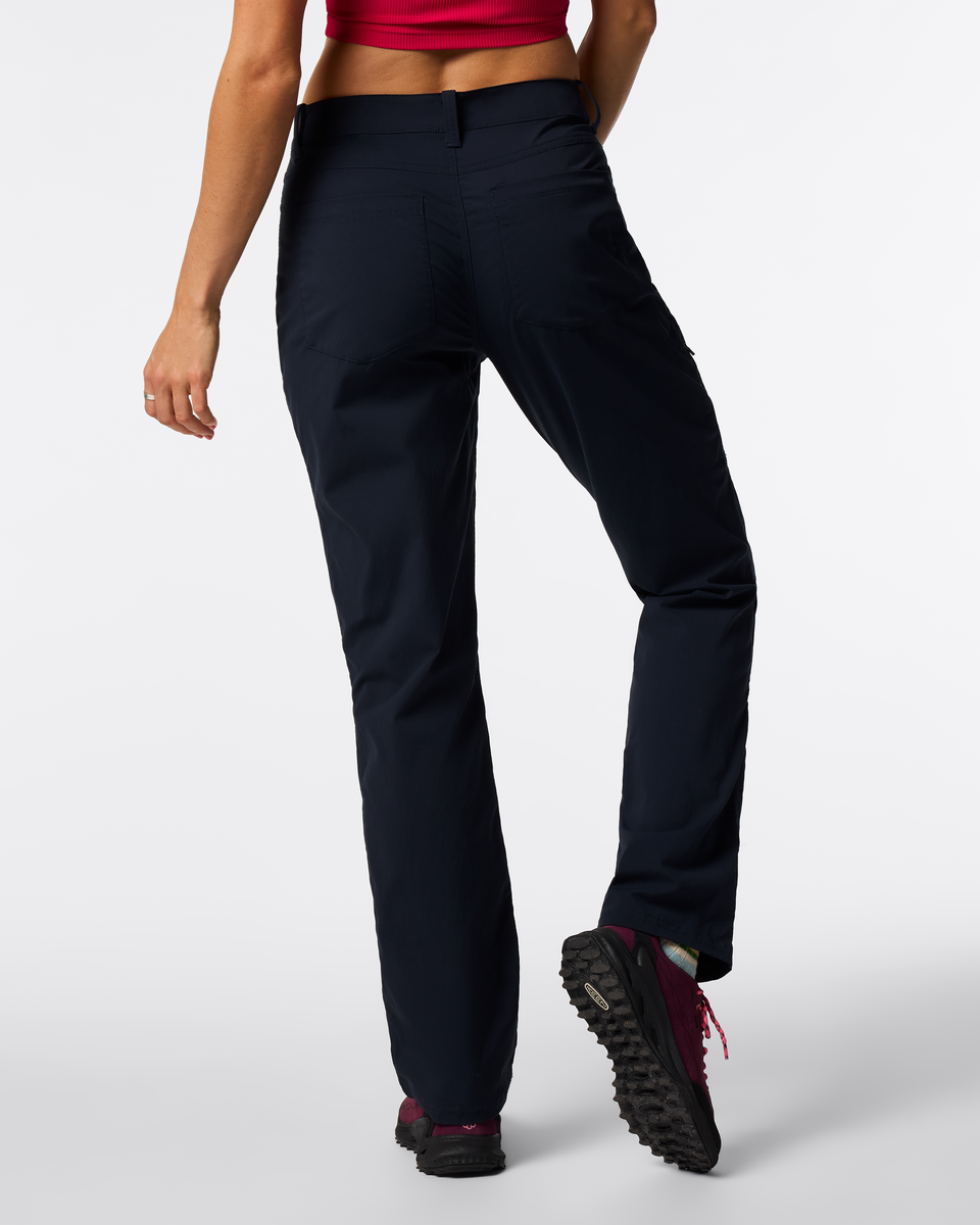 Coraje Tech Pant Women's | Versatile Outdoor Bottoms