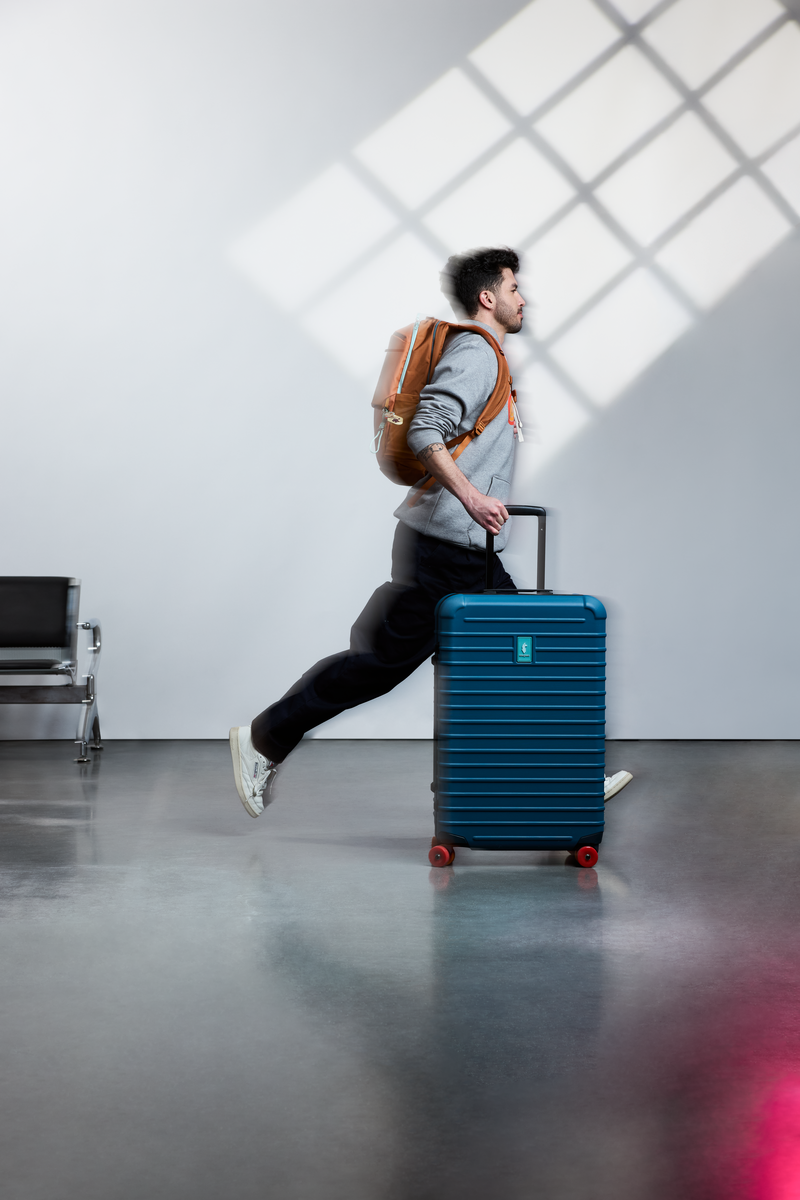 Coraza Suitcase Medium Checked | Versatile Everyday Carry