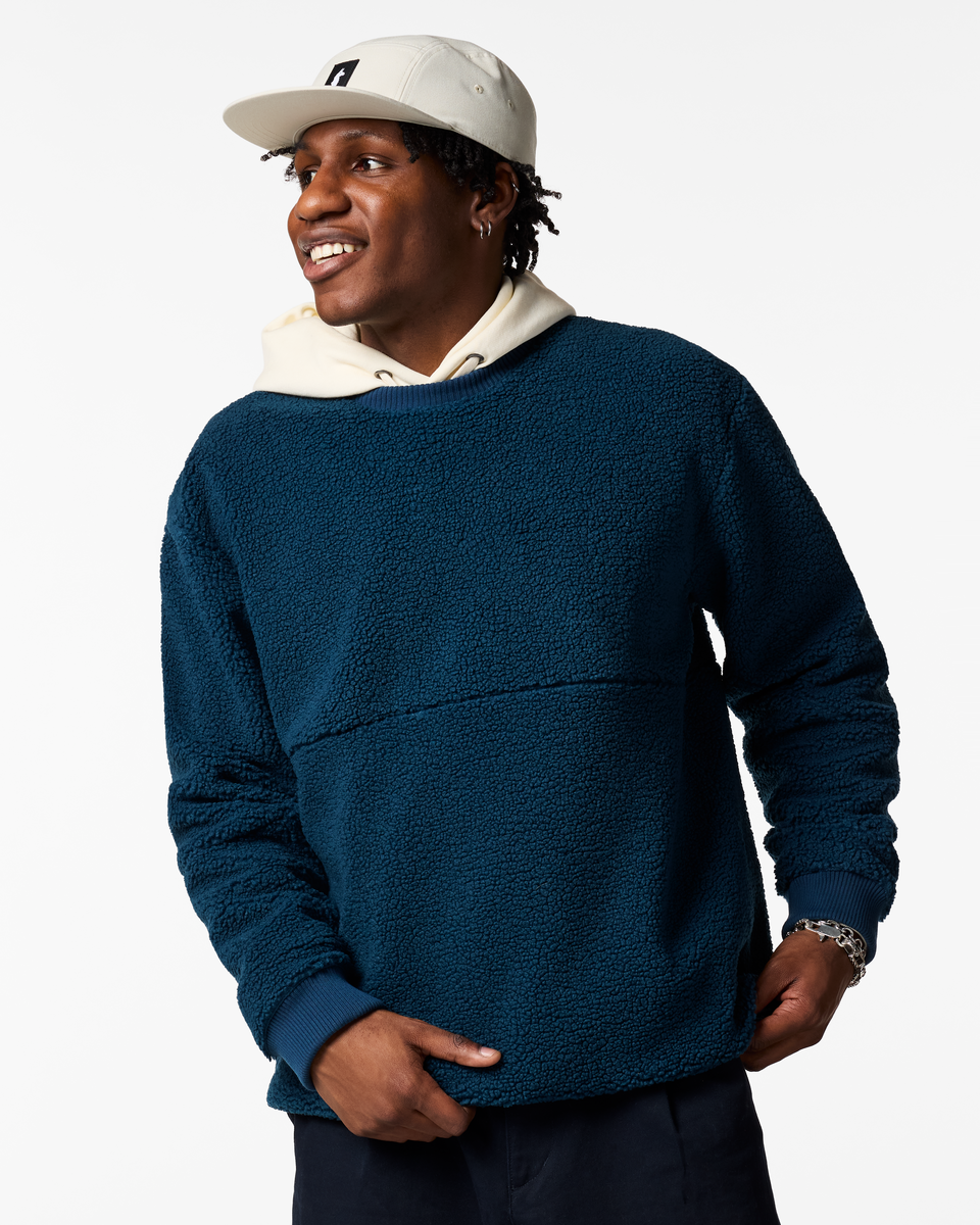 Amigazo Fleece Crew Men's | Cozy Outdoor Layer