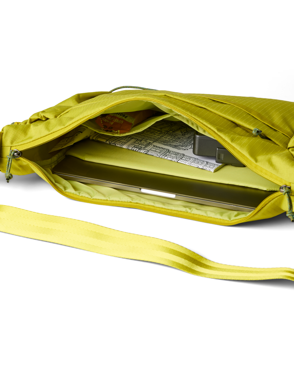 Viaje 12L Shoulder Bag | Versatile Everyday Carry