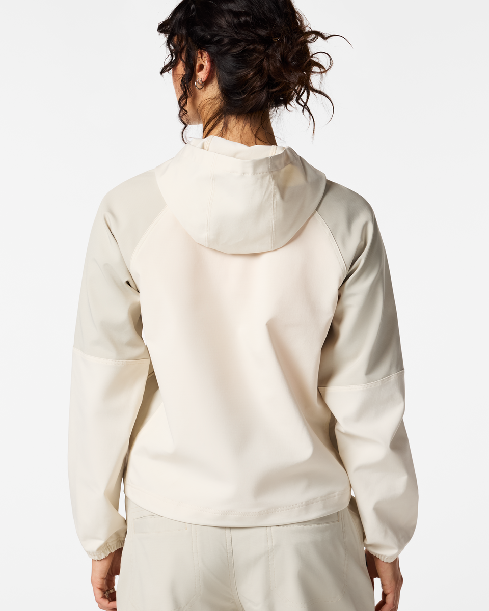 Adelante Hoodie Women's | Comfortable Everyday Layer
