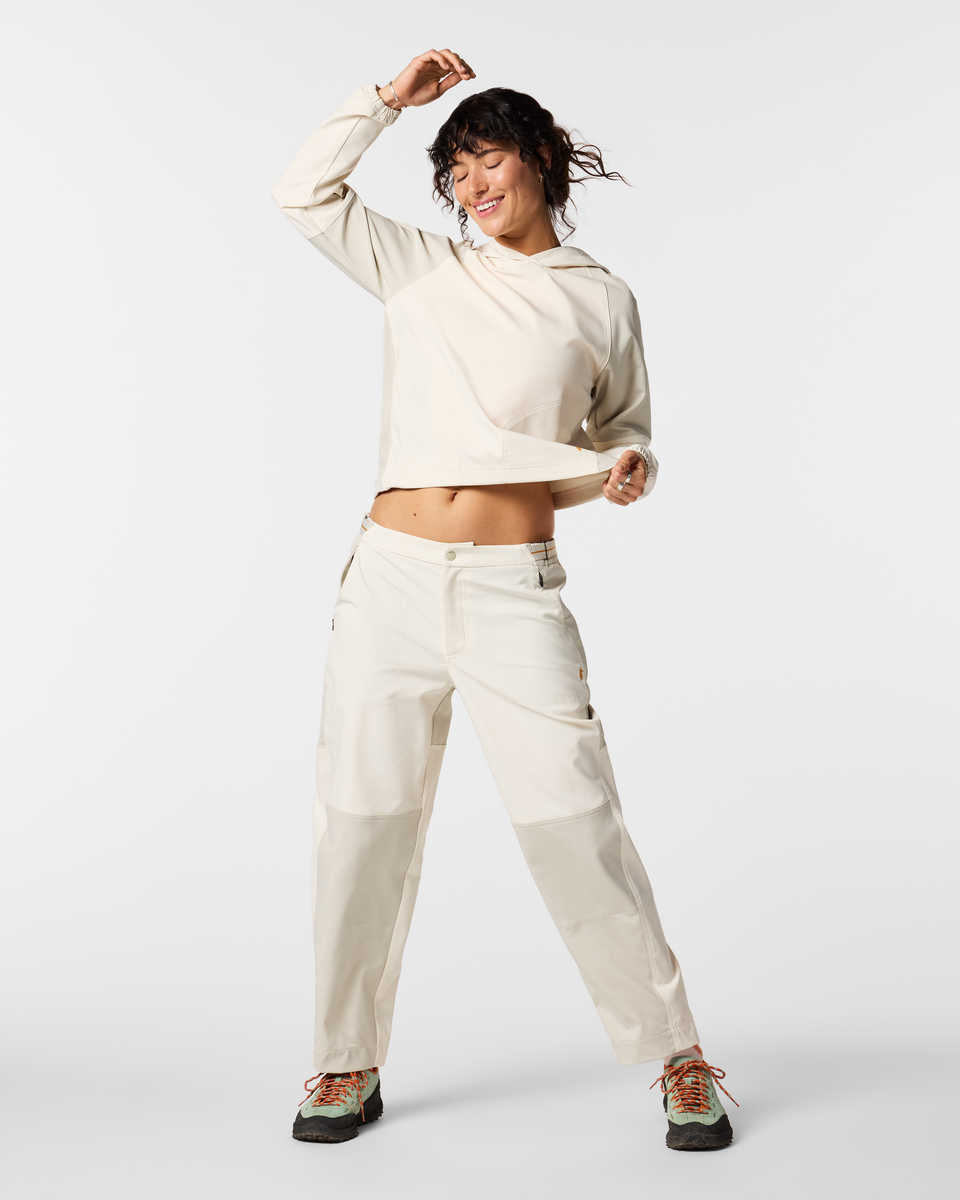 Adelante Hoodie Women's | Comfortable Everyday Layer