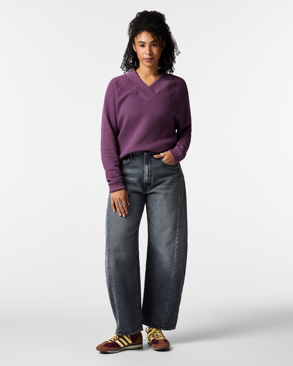 Atajo Long-Sleeve Waffle V-Neck Women's | Adventure-Ready Comfort