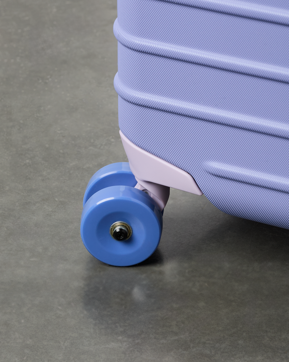 Coraza Suitcase Carry On | Versatile Everyday Carry