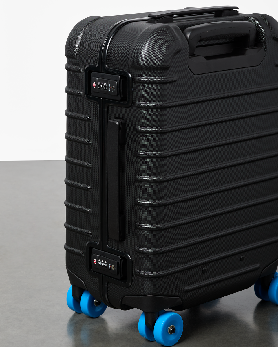 Coraza Suitcase Carry On | Versatile Everyday Carry
